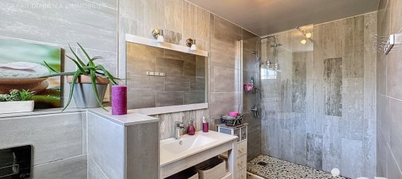 Casa de 5 dormitorios en Chateau-Renard, France No. 271245 17