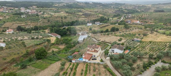 5 bedrooms House in Murca, Portugal No. 165652 4