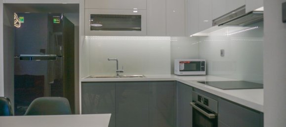 2 rooms Office in District 1, Vietnam No. 18047 3