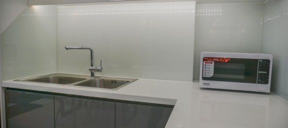 2 rooms Office in District 1, Vietnam No. 18047 6