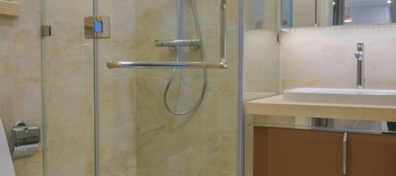 2 rooms Office in District 1, Vietnam No. 18047 17