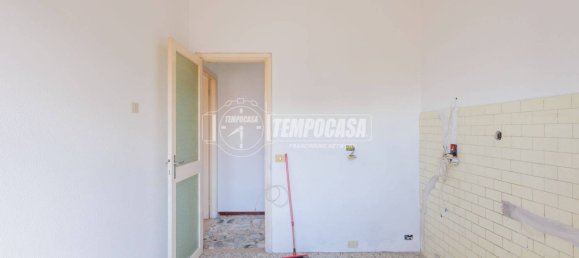 1 bedroom Apartment in Parma, Italy No. 355038 7