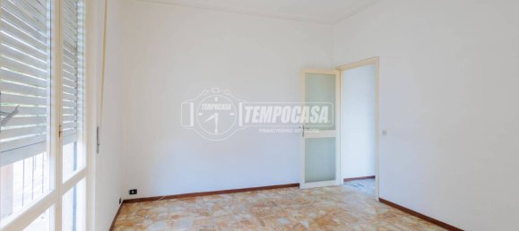 1 bedroom Apartment in Parma, Italy No. 355038 2