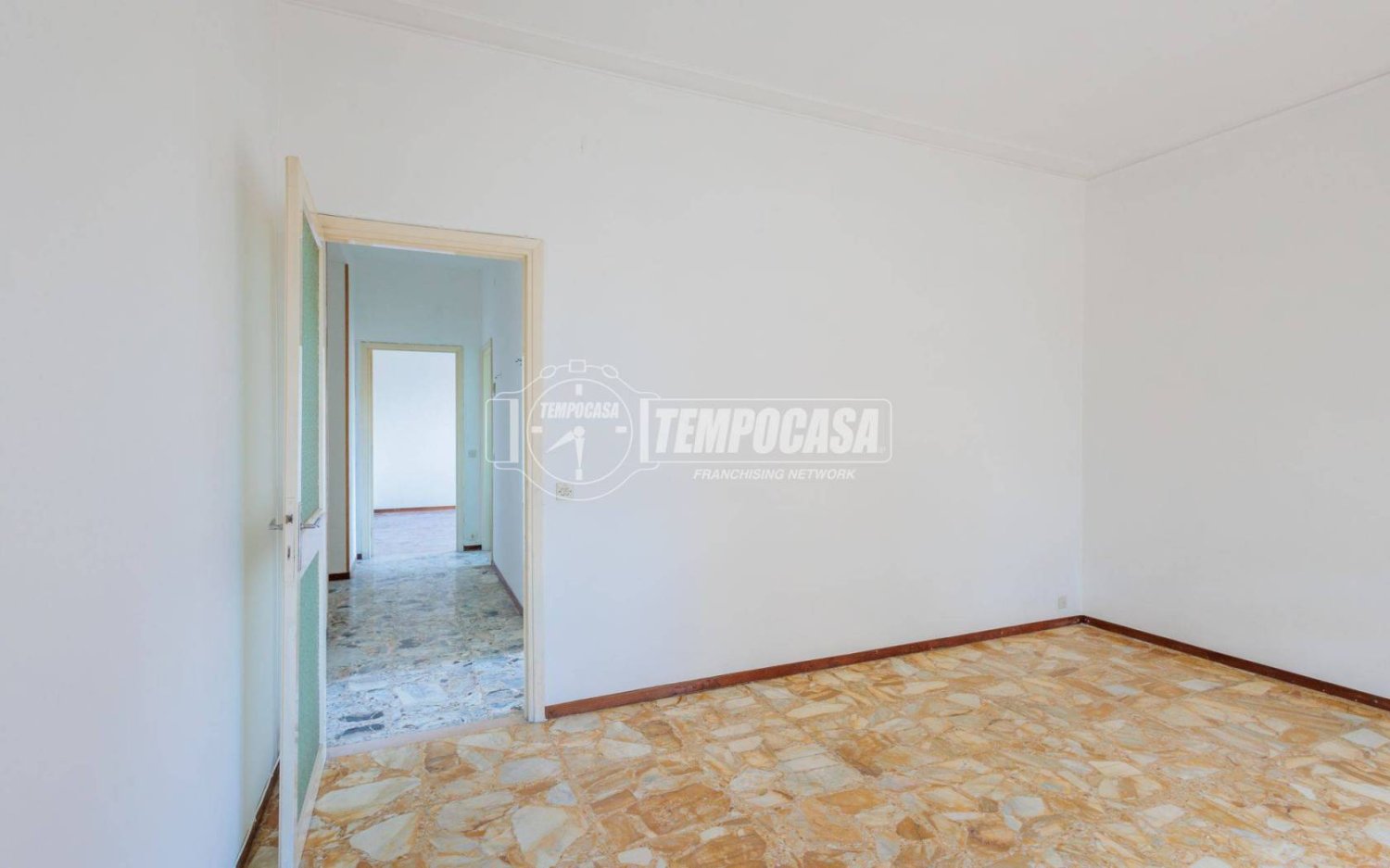 1 bedroom Apartment in Parma, Italy No. 355038