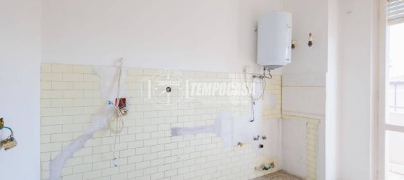 1 bedroom Apartment in Parma, Italy No. 355038 9