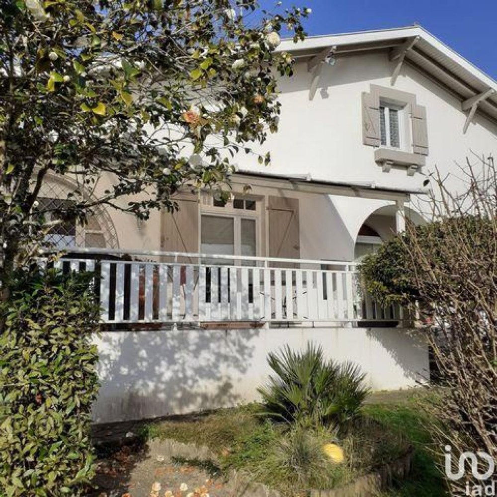 5 bedrooms House in Seignosse, France No. 8921