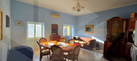 4 rooms Apartment in Naples, Italy No. 17794 12
