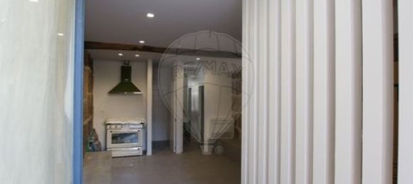 35m² Commercial property in Guimaraes, Portugal No. 190070 4