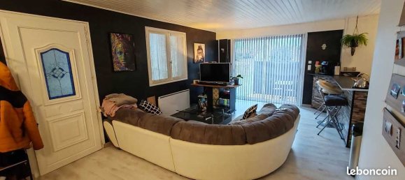 Apartamento de 2 dormitorios en Sainte-Pazanne, France No. 198474 2