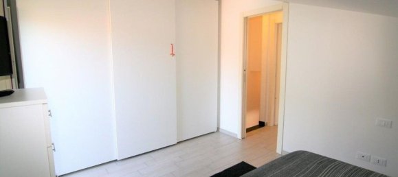 4 rooms Apartment in Carrara, Italy No. 158286 5