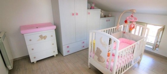 4 rooms Apartment in Carrara, Italy No. 158286 4