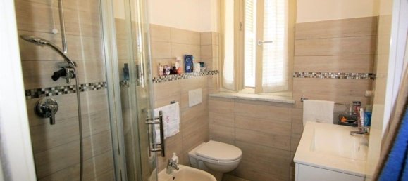 4 rooms Apartment in Carrara, Italy No. 158286 3