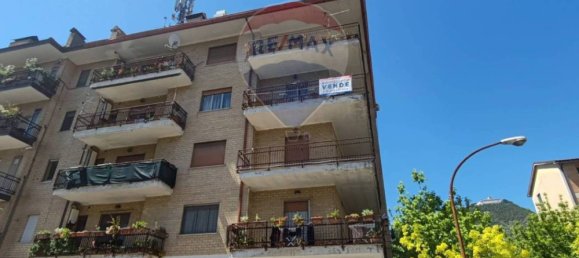 4 bedrooms Apartment in Cassino, Italy No. 341602 3