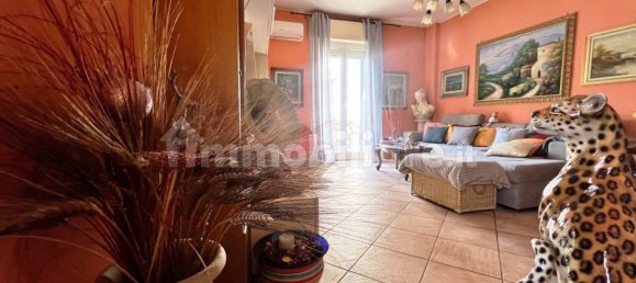2 Schlafzimmer Wohnung in Como, Italy, Nr. 102317 25