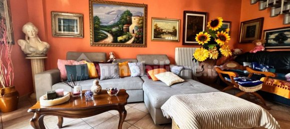 2 Schlafzimmer Wohnung in Como, Italy, Nr. 102317 27