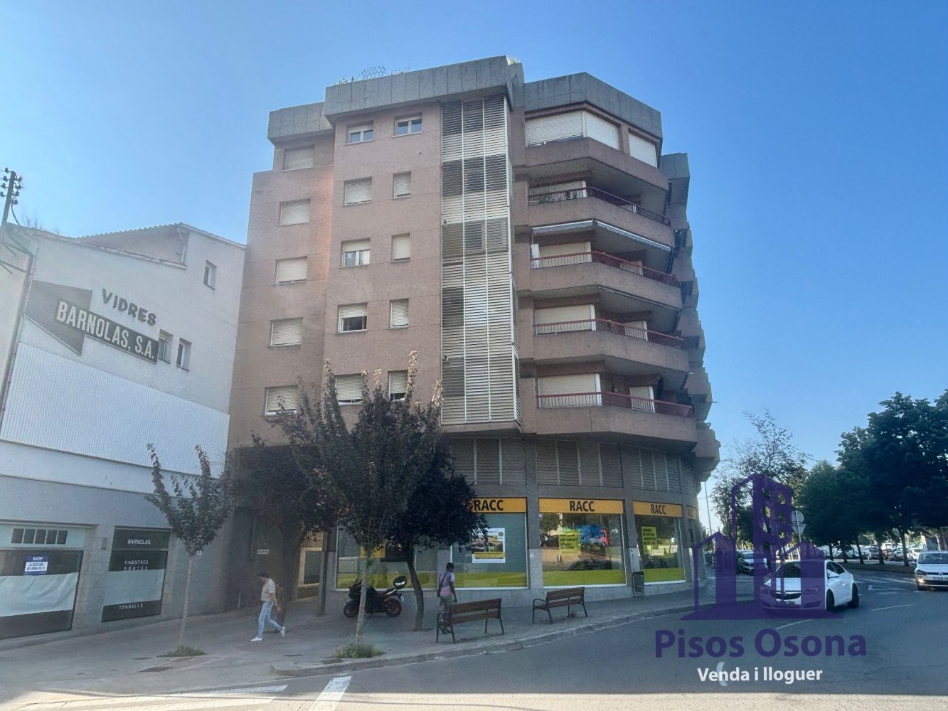 Гараж 11м² в Вик, Испания № 217413