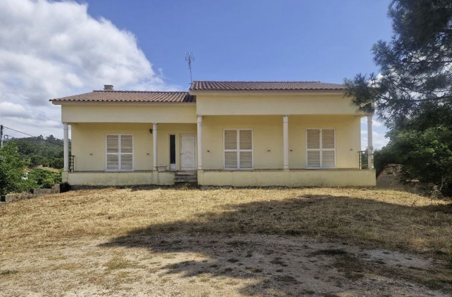  Land in Pousaflores, Portugal No. 251768