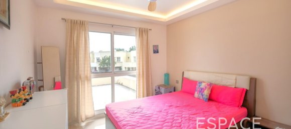 3 dormitorios villa en venta en The Lakes, Dubai, UAE № 105950 11