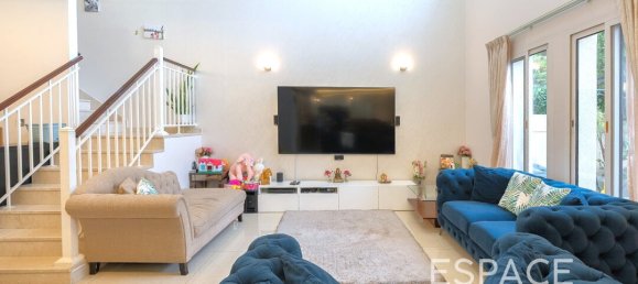 3 dormitorios villa en venta en The Lakes, Dubai, UAE № 105950 3