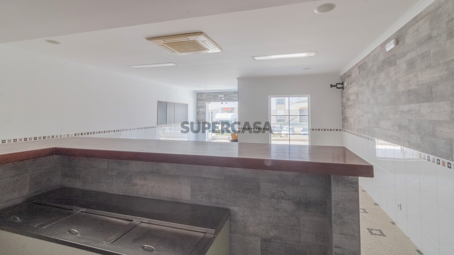 Propriété commerciale à Lagos, Portugal 129m² No. 334636