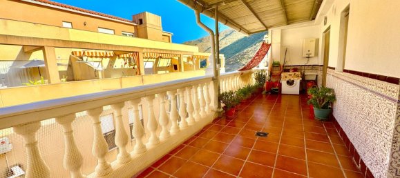 3 bedrooms Penthouse in Granada, Spain No. 161013 3