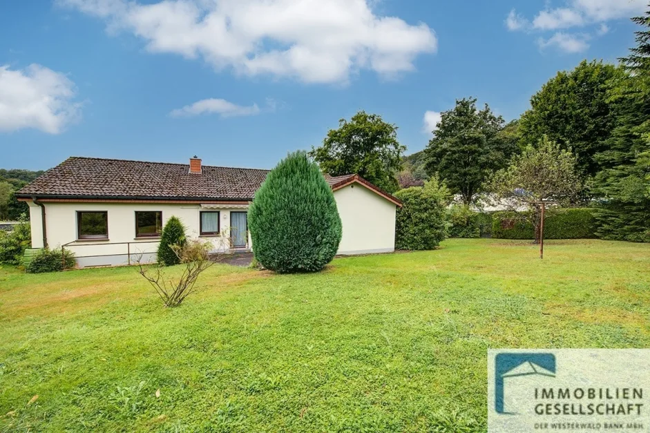 4 bedrooms Bungalow in Altenkirchen, Germany No. 142752