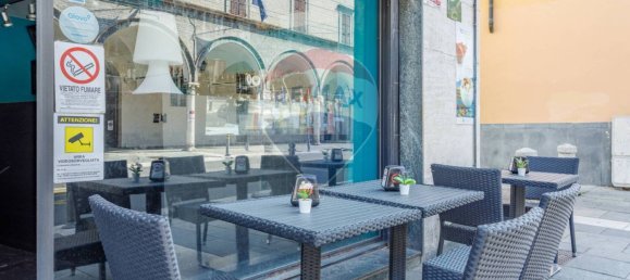 2 rooms Commercial property in Parma, Italy No. 337885 2