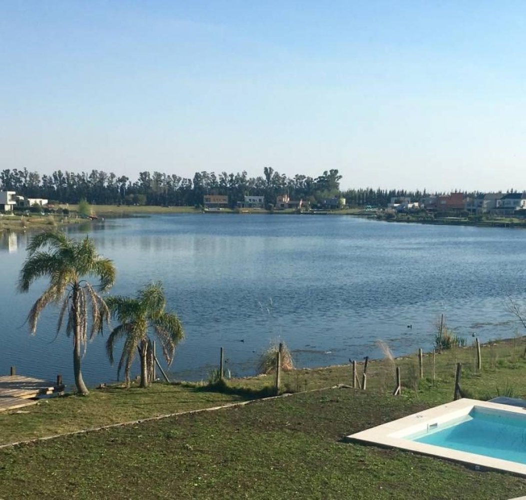 5 bedrooms House in Tigre, Argentina No. 4195