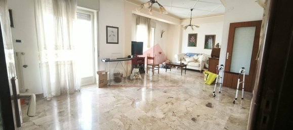 Apartamento de 4 dormitorios en Caltagirone, Italy No. 349155 2