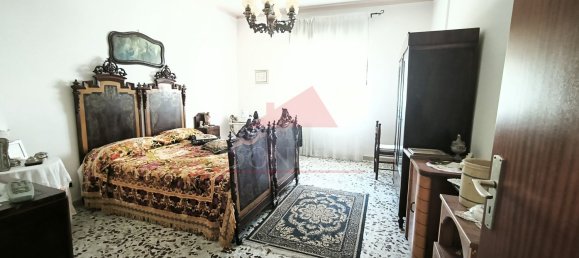 Apartamento de 4 dormitorios en Caltagirone, Italy No. 349155 4