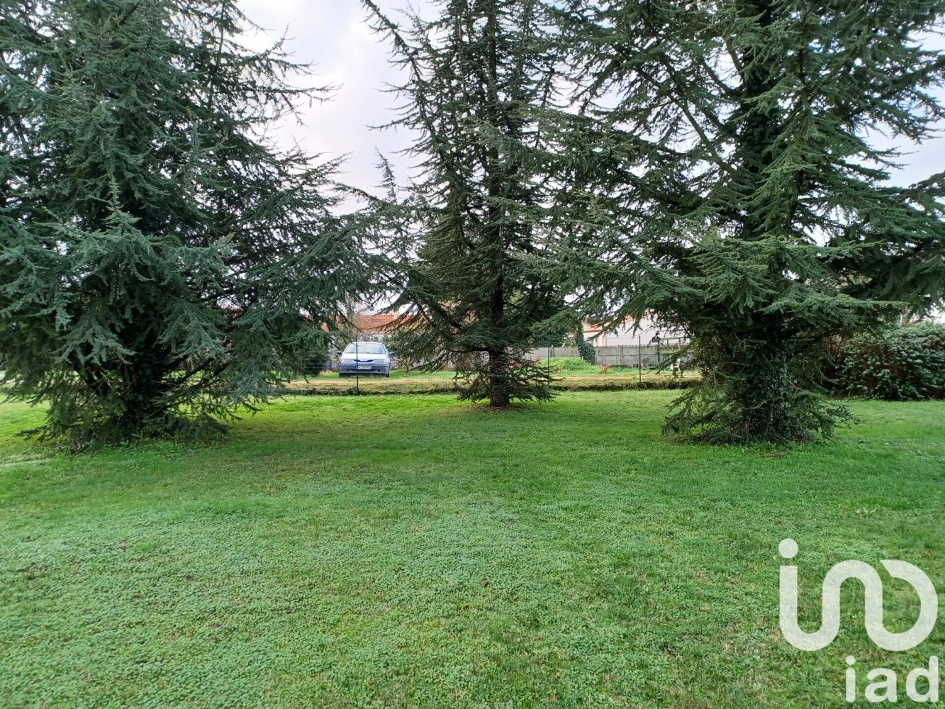 Земельный участок в Ше-ан-Рец, Франция № 357648