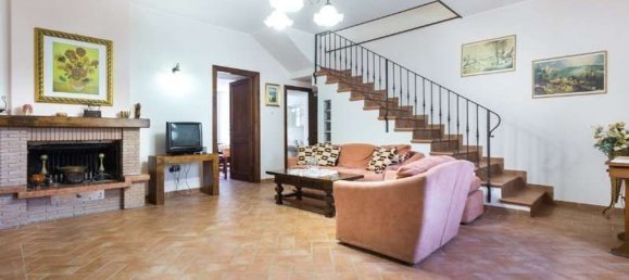 9 Schlafzimmer Haus in Spoleto, Italy, Nr. 339748 7