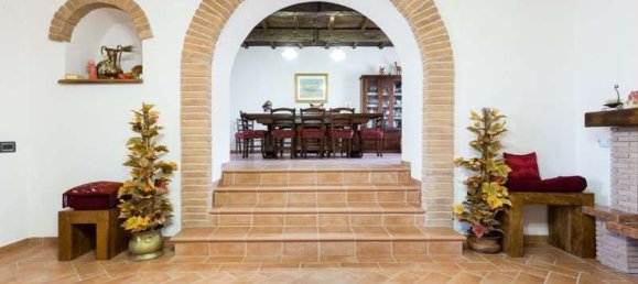 9 Schlafzimmer Haus in Spoleto, Italy, Nr. 339748 5