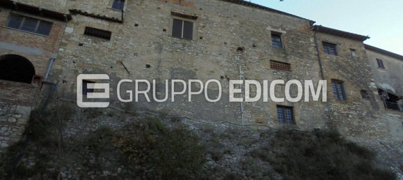 1000m² Building in Terni, Italy No. 289695 5