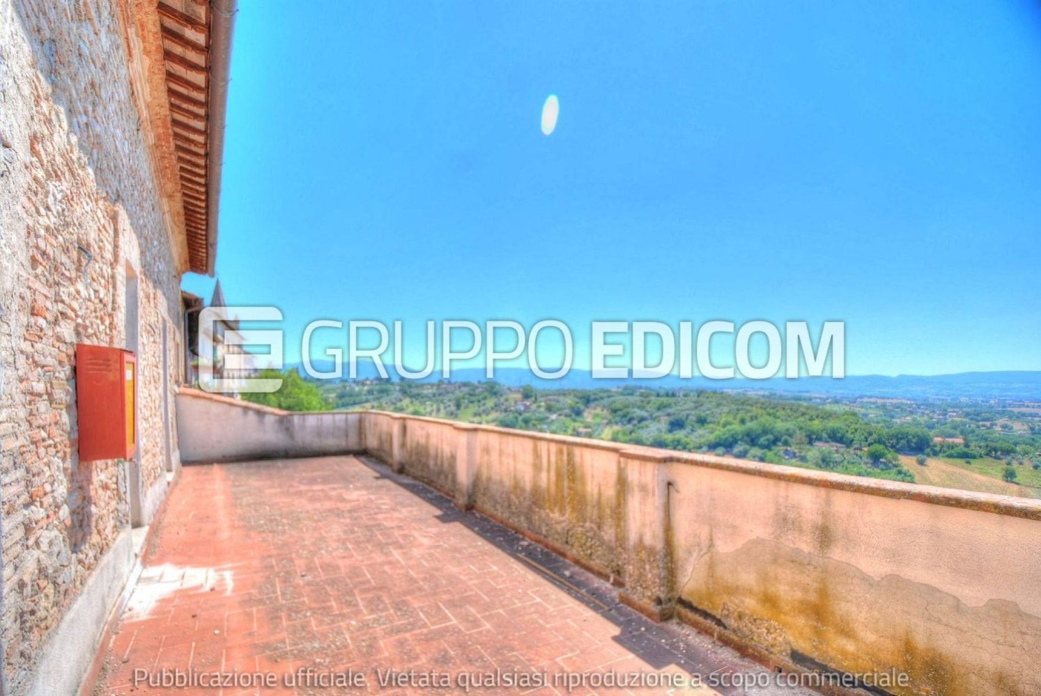 1000m² Building in Terni, Italy No. 289695