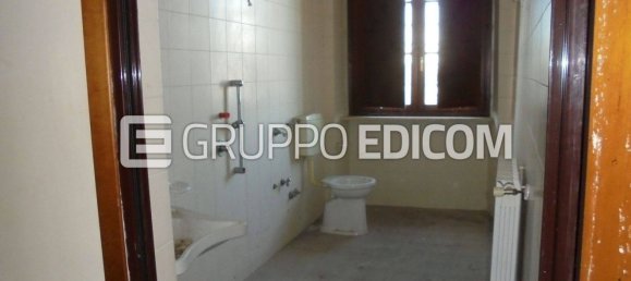 1000m² Building in Terni, Italy No. 289695 14