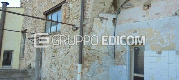 1000m² Building in Terni, Italy No. 289695 19