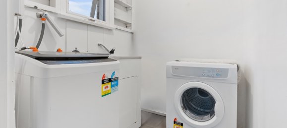 3 Schlafzimmer Haus in Springvale, Australia, Nr. 986 6