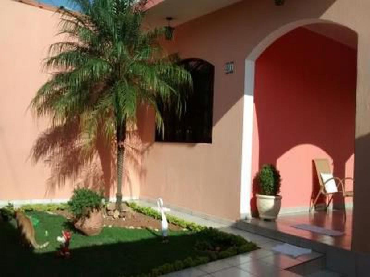 Casa de 3 dormitorios en Sao Paulo, Brazil No. 573067