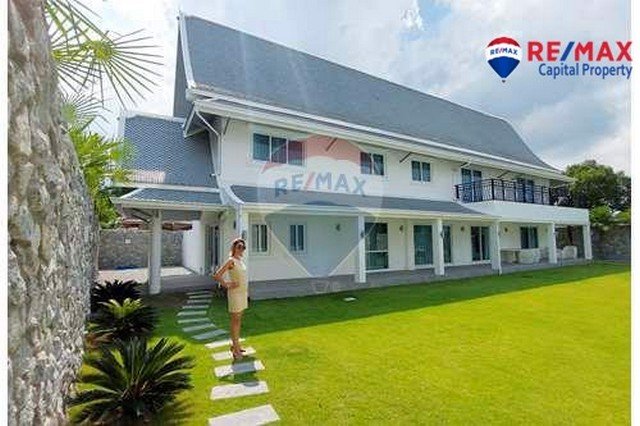 5 bedrooms Cafe / restaurant in Pattaya, Thailand No. 12218