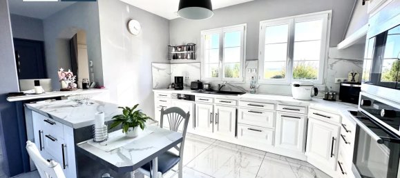 4 bedrooms House in Villers-Cotterets, France No. 221411 8