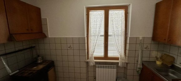 4 bedrooms House in Assisi, Italy No. 333507 4