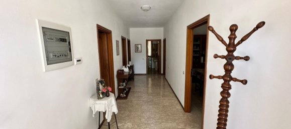4 bedrooms House in Assisi, Italy No. 333507 8