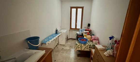 4 bedrooms House in Assisi, Italy No. 333507 5