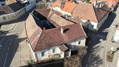 Casa de 10 habitaciónes en Retz, Austria No. 189302
