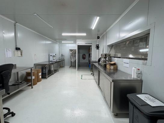  مستودع في Girona, Spain 505متر مربع رقم 136358