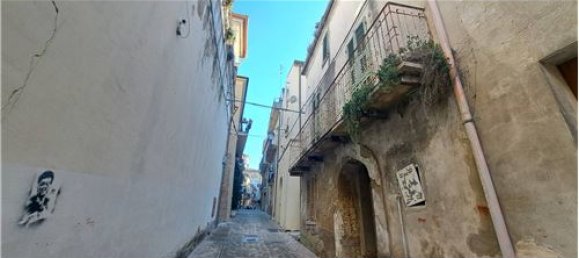 4 bedrooms House in Lanciano, Italy No. 294229 13