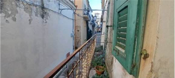 4 bedrooms House in Lanciano, Italy No. 294229 10