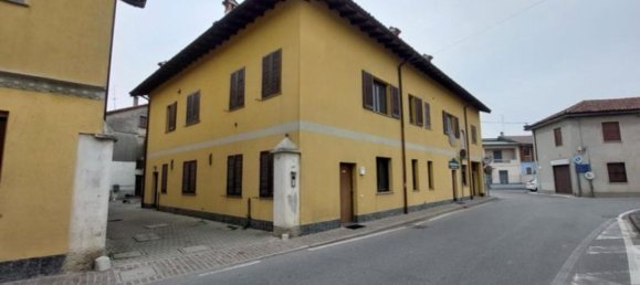 4 rooms Duplex in Gerenzago, Italy No. 185127 16