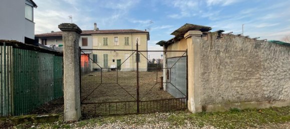 4 rooms House in Sannazzaro de' Burgondi, Italy No. 172530 6